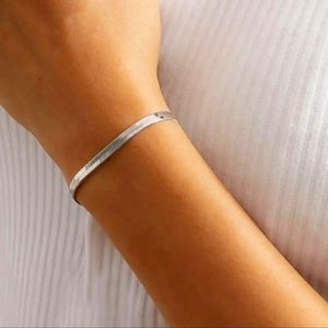 🆕️Silver Herringbone Chain Bracelet🥰